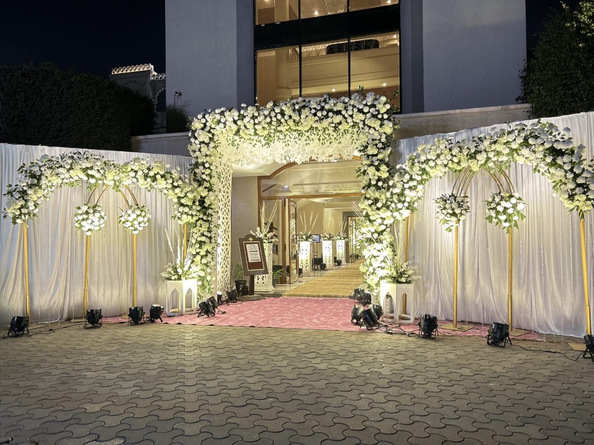 White entrance décor